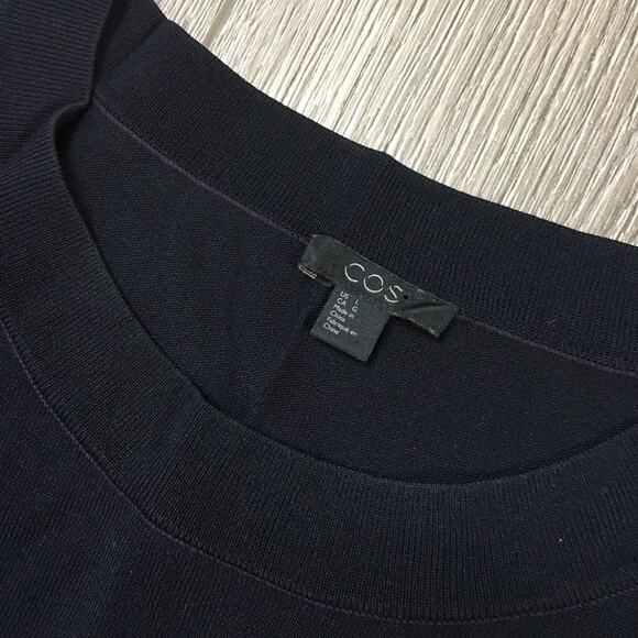 COS Pleated Ruffle Sleeve Top Navy Size Large Fine knit White Contrast - Picture 4 of 9